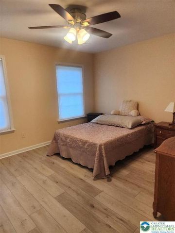 2724 Harvest Drive West, Forks Twp, PA 18040