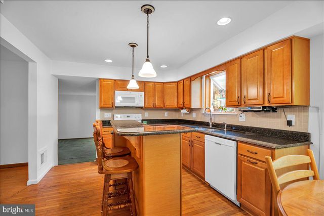 3 WINDING WAY, Berlin, NJ 08009