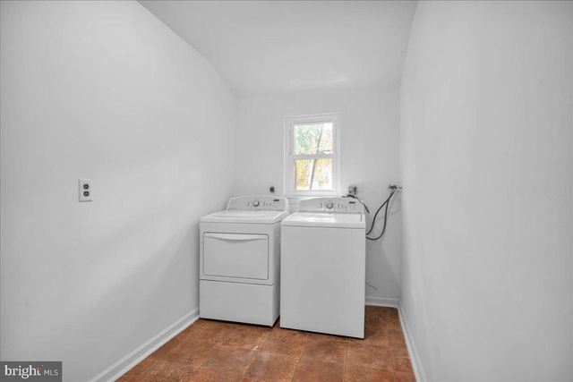 3 WINDING WAY, Berlin, NJ 08009