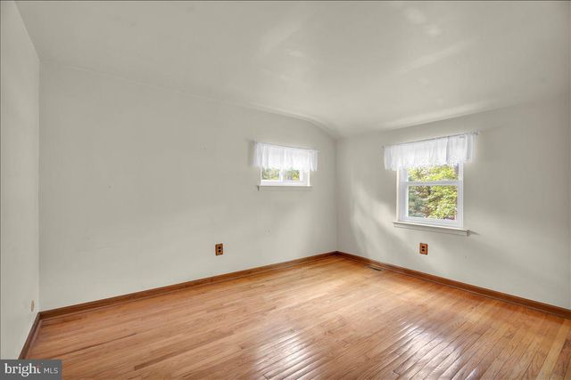 3 WINDING WAY, Berlin, NJ 08009