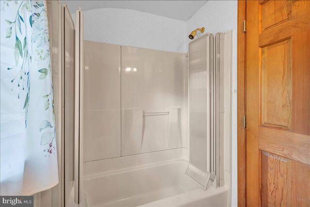 3 WINDING WAY, Berlin, NJ 08009
