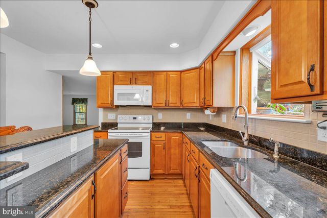 3 WINDING WAY, Berlin, NJ 08009