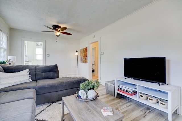 4402 Ovid Avenue, Des Moines, IA 50310