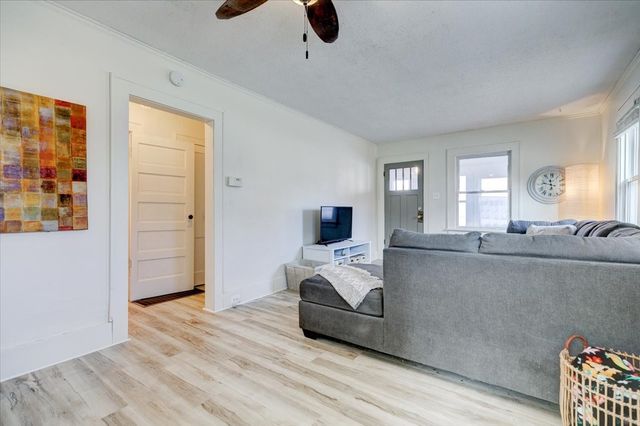 4402 Ovid Avenue, Des Moines, IA 50310