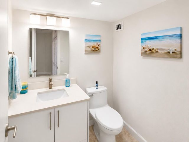 17021 N Bay Road 816, Sunny Isles Beach, FL 33160