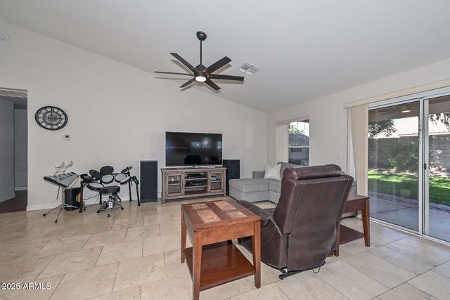 10816 W DEANNA Drive, Peoria, AZ 85373