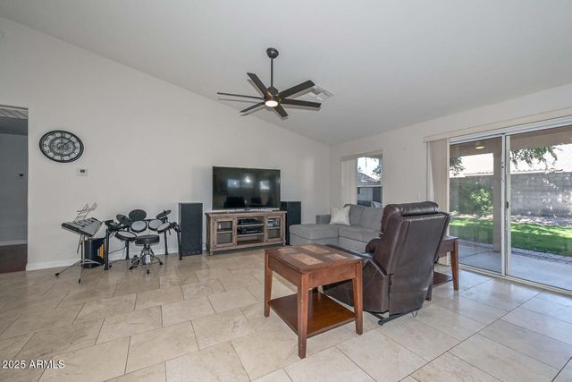 10816 W DEANNA Drive, Peoria, AZ 85373