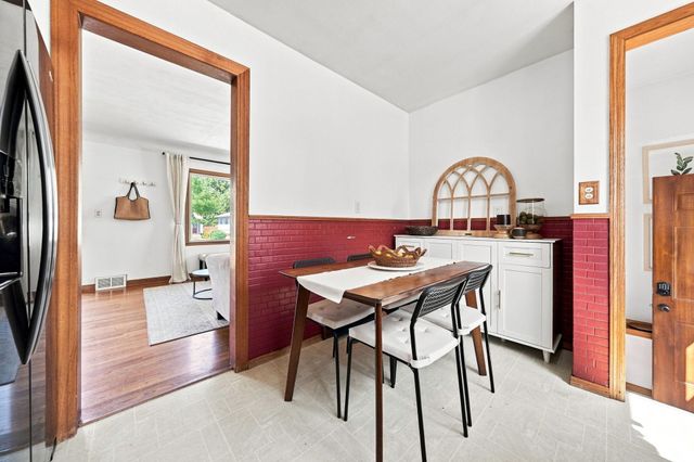 2134 4th Street E, Saint Paul, MN 55119