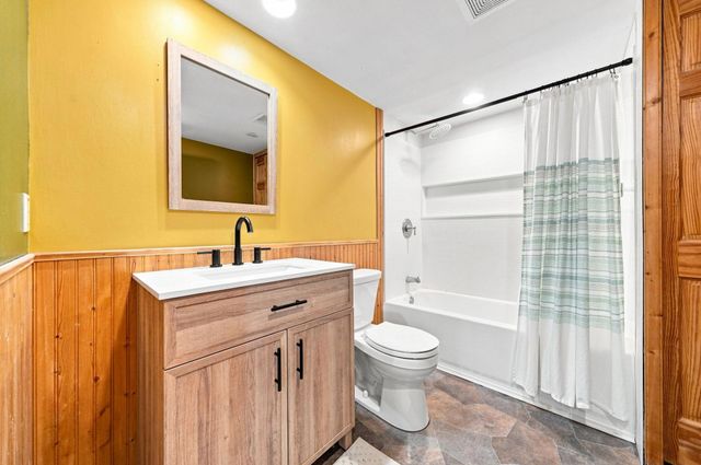 2134 4th Street E, Saint Paul, MN 55119