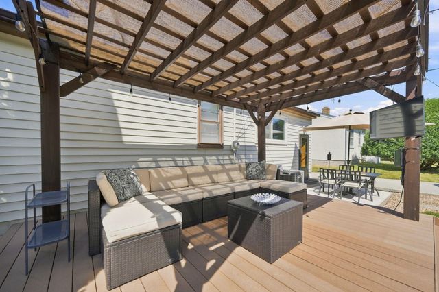 2134 4th Street E, Saint Paul, MN 55119