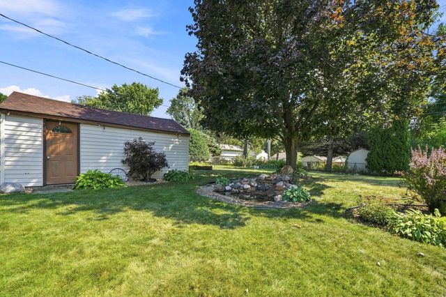 2134 4th Street E, Saint Paul, MN 55119