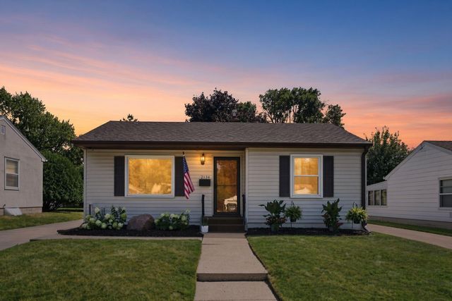2134 4th Street E, Saint Paul, MN 55119