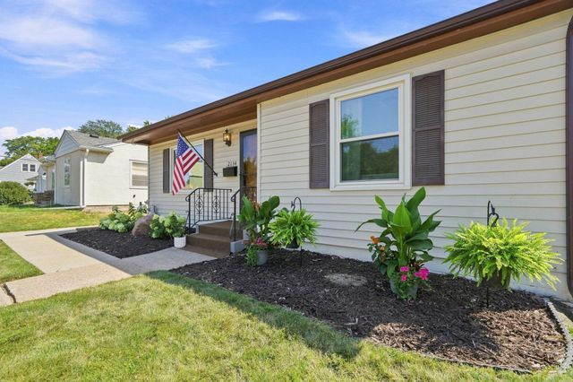 2134 4th Street E, Saint Paul, MN 55119