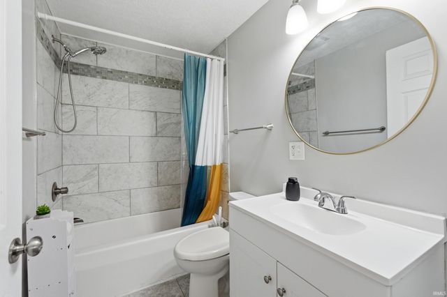 2827 Hobson Road, Fort Wayne, IN 46805