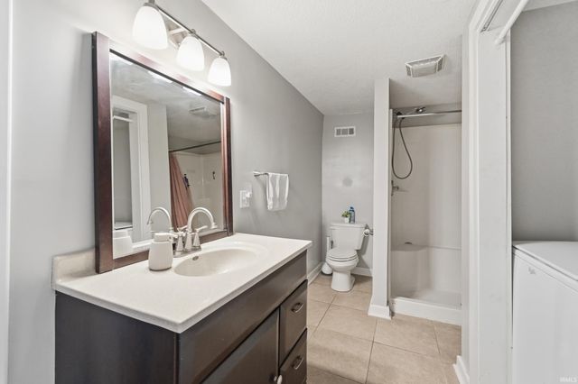 2827 Hobson Road, Fort Wayne, IN 46805