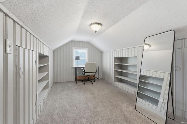 2827 Hobson Road, Fort Wayne, IN 46805