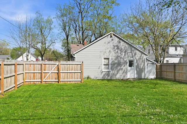 2827 Hobson Road, Fort Wayne, IN 46805