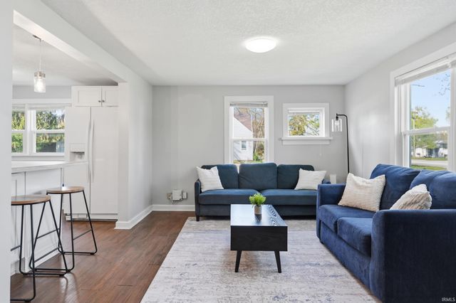 2827 Hobson Road, Fort Wayne, IN 46805