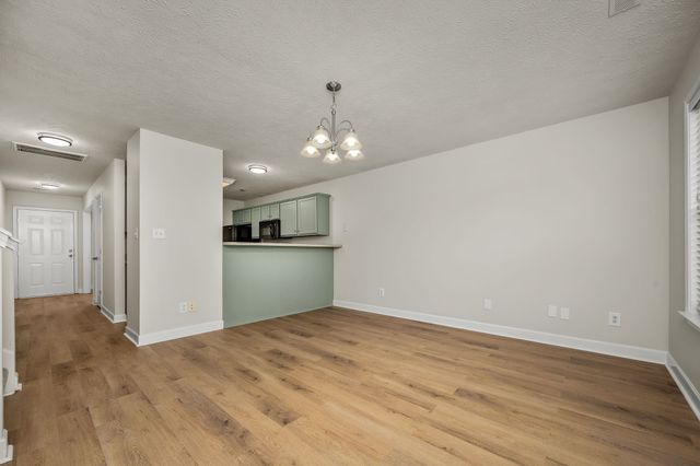 1422 Beaconcrest Cir, Murfreesboro, TN 37128