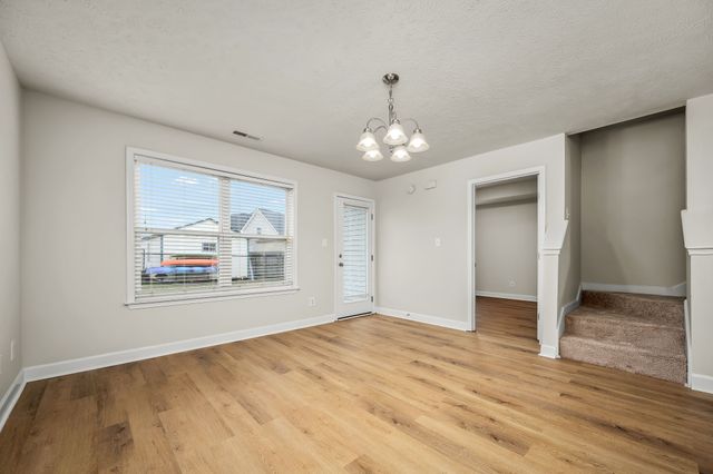 1422 Beaconcrest Cir, Murfreesboro, TN 37128