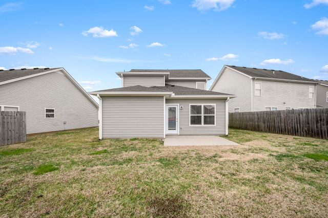 1422 Beaconcrest Cir, Murfreesboro, TN 37128