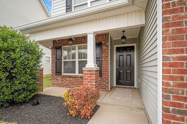 1422 Beaconcrest Cir, Murfreesboro, TN 37128