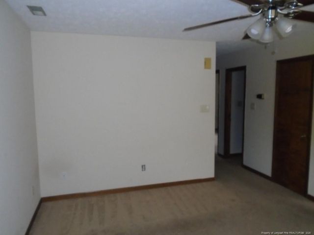 5906 Notblake Avenue, Hope Mills, NC 28348