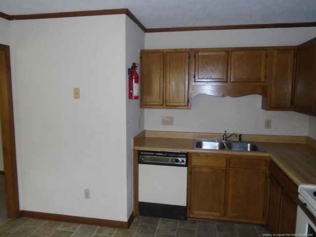 5906 Notblake Avenue, Hope Mills, NC 28348