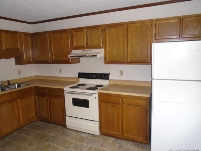 5906 Notblake Avenue, Hope Mills, NC 28348