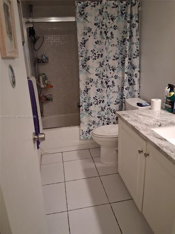 9221 Sunrise Lakes Blvd 204, Sunrise, FL 33322