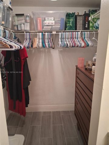 9221 Sunrise Lakes Blvd 204, Sunrise, FL 33322