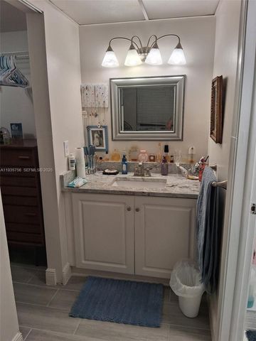 9221 Sunrise Lakes Blvd 204, Sunrise, FL 33322