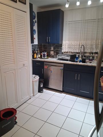 9221 Sunrise Lakes Blvd 204, Sunrise, FL 33322