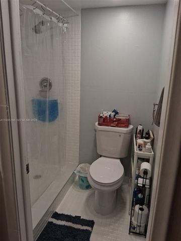 9221 Sunrise Lakes Blvd 204, Sunrise, FL 33322