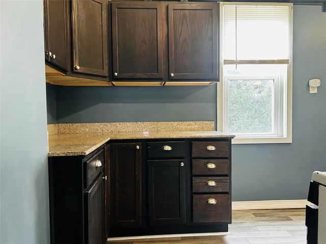 902 W 4TH Street, Erie, PA 16507