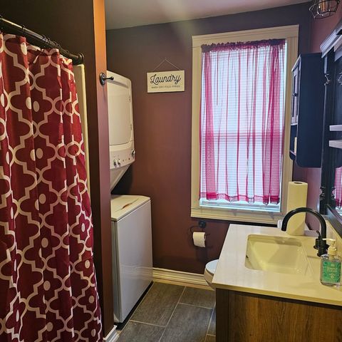 902 W 4TH Street, Erie, PA 16507