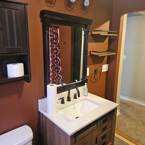 902 W 4TH Street, Erie, PA 16507