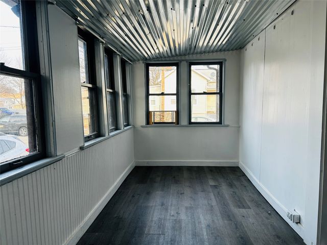 902 W 4TH Street, Erie, PA 16507