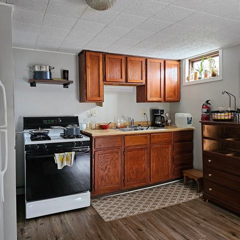 902 W 4TH Street, Erie, PA 16507