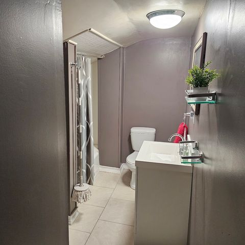 902 W 4TH Street, Erie, PA 16507