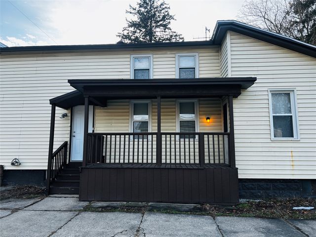 902 W 4TH Street, Erie, PA 16507