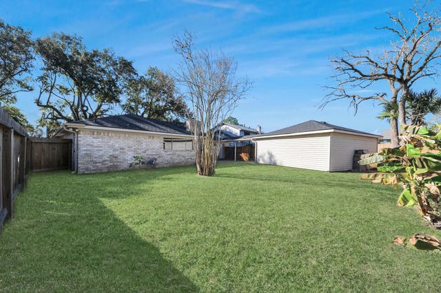 6222 Vickijohn Drive, Houston, TX 77096