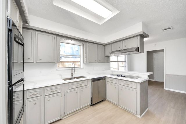 6222 Vickijohn Drive, Houston, TX 77096