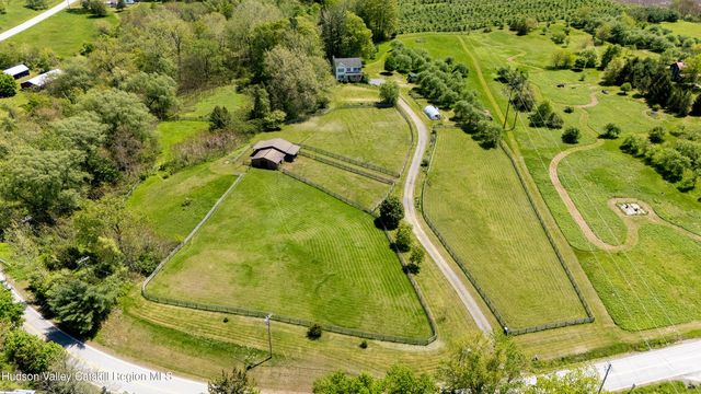219 Millbrook Road, Hudson, NY 12534