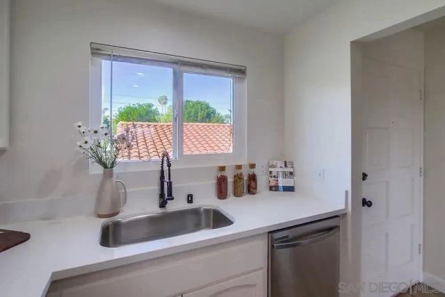 1874 Forestdale, Encinitas, CA 92024
