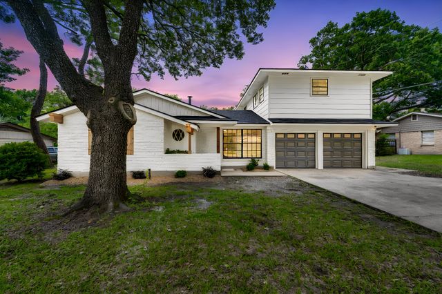 2509 Woodlawn Drive, Ennis, TX 75119