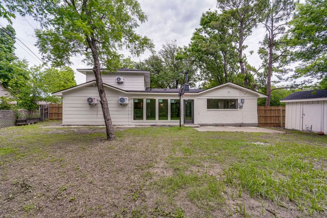 2509 Woodlawn Drive, Ennis, TX 75119