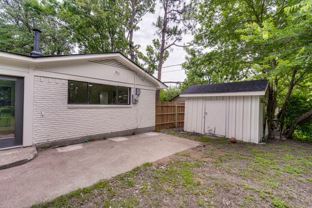 2509 Woodlawn Drive, Ennis, TX 75119