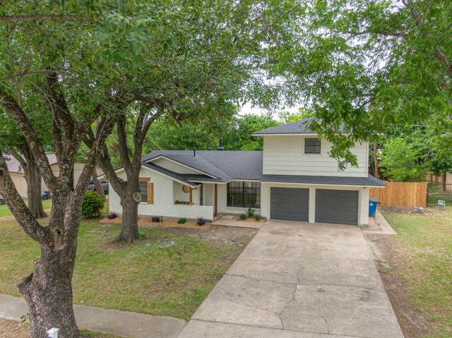 2509 Woodlawn Drive, Ennis, TX 75119