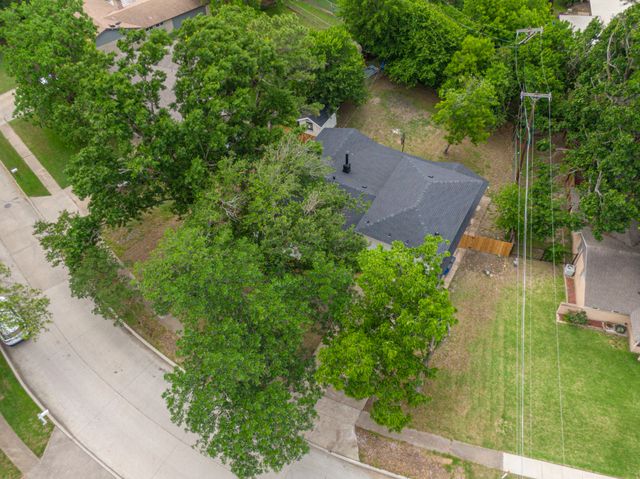 2509 Woodlawn Drive, Ennis, TX 75119